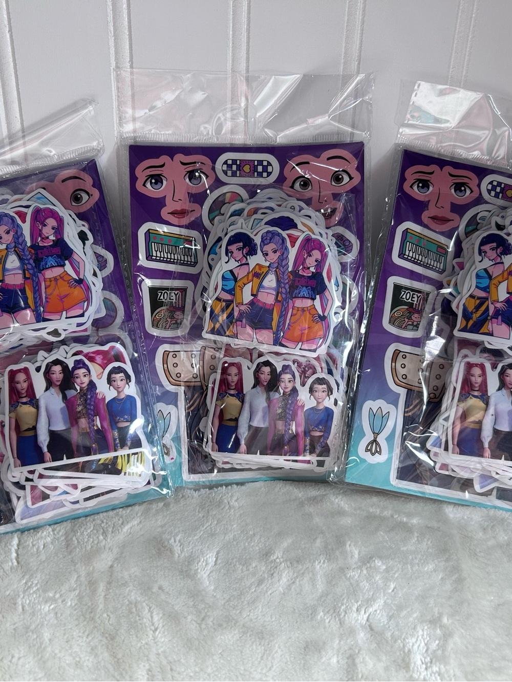 NWT Demon Movie Hunters Sticker Bundle 948pc Decals Water bottle Phone Korean